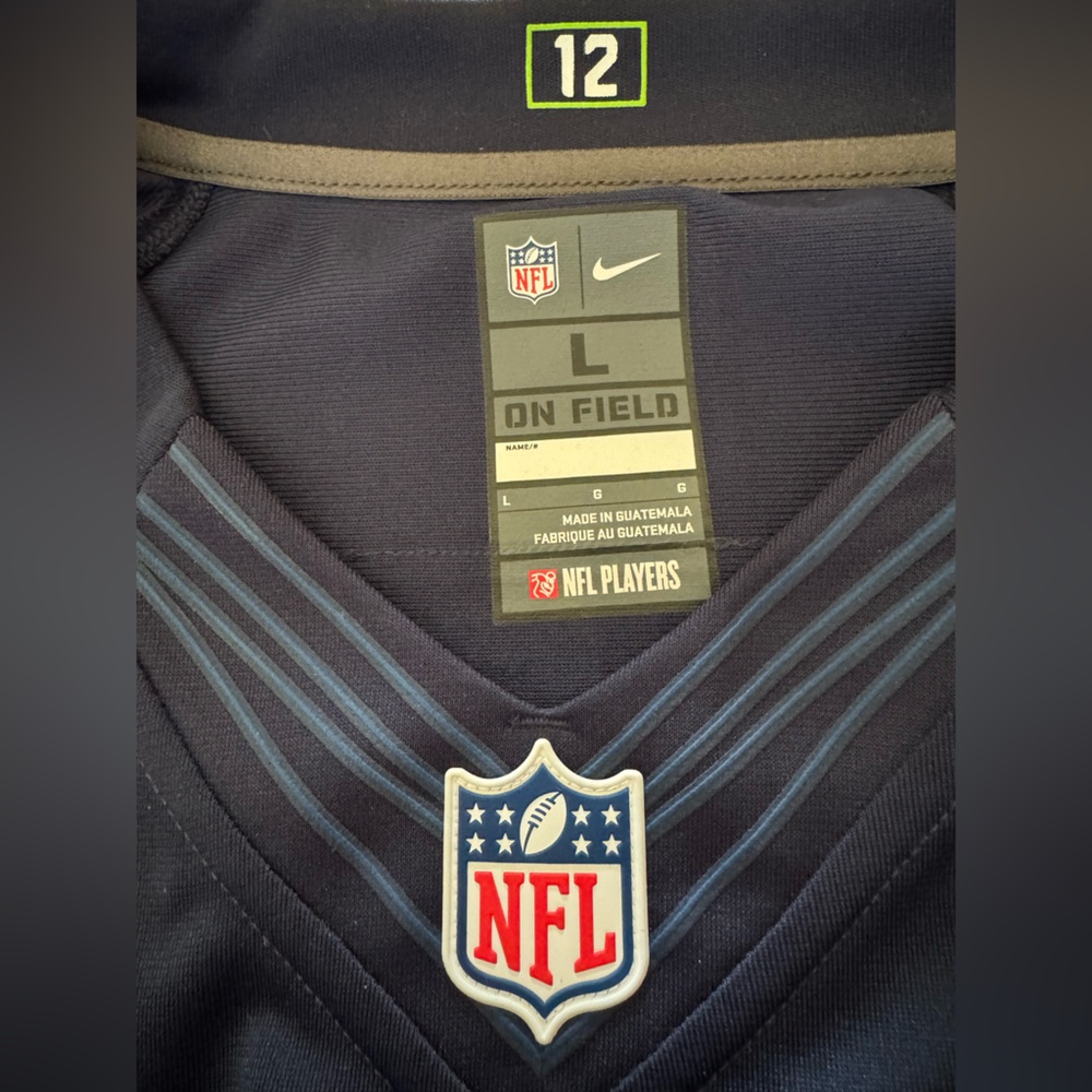 Seahawks NFL Wilson Jersey - Picture 3 of 3